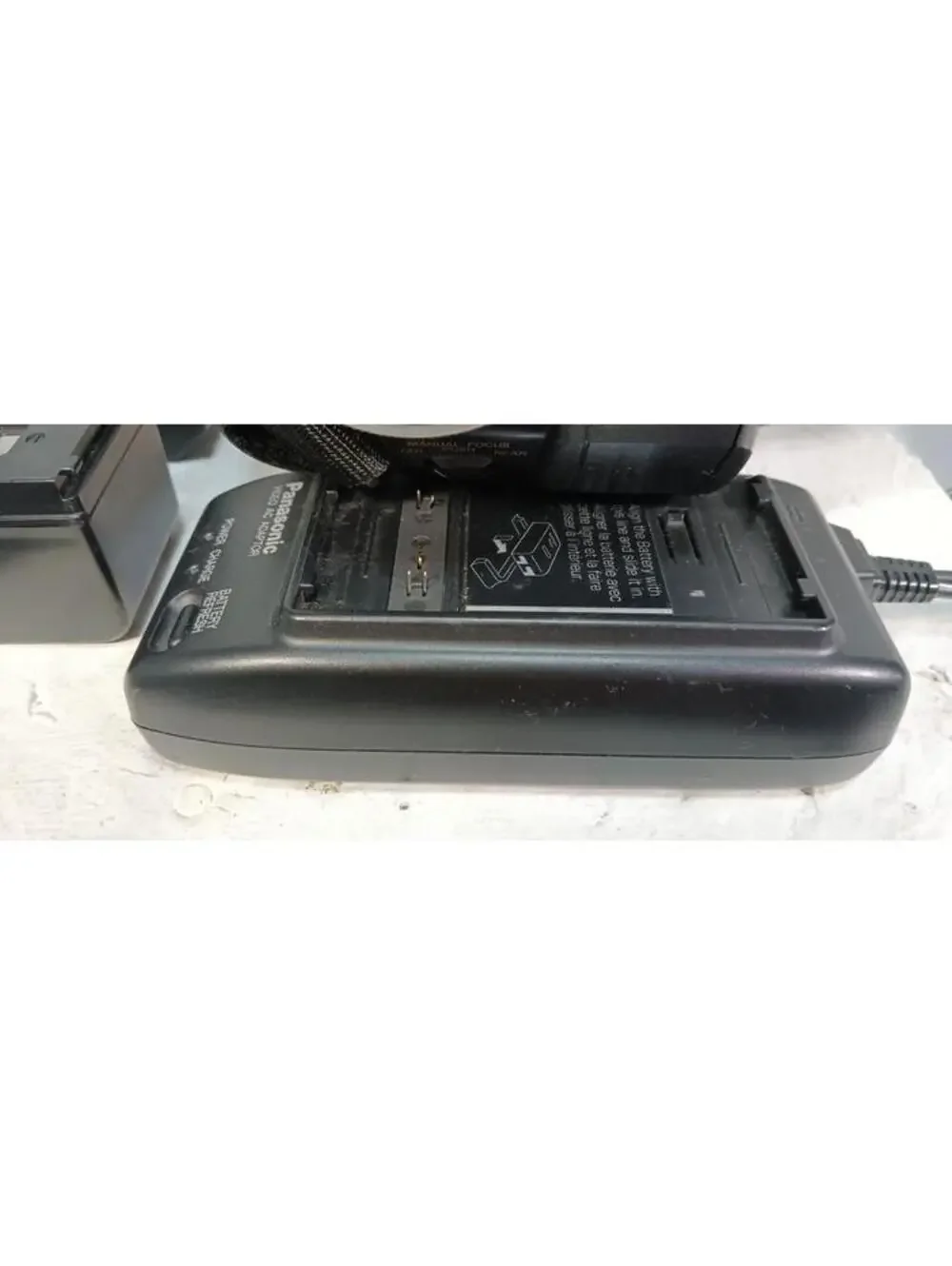 Panasonic PV-L678 Palmcorder Palmsight VHS-C Camcorder 23x Zoom Pre-Owned
